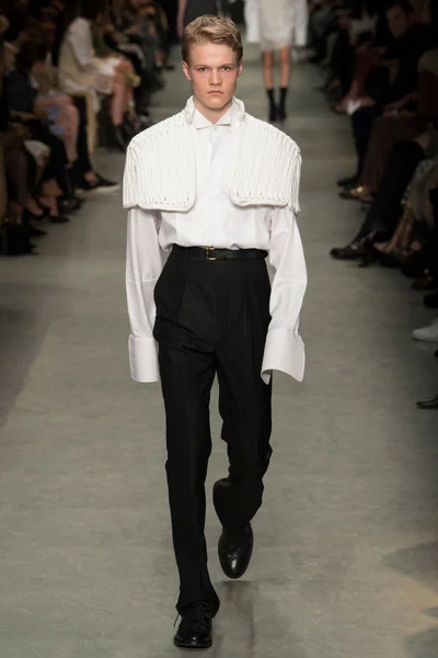 Look 70